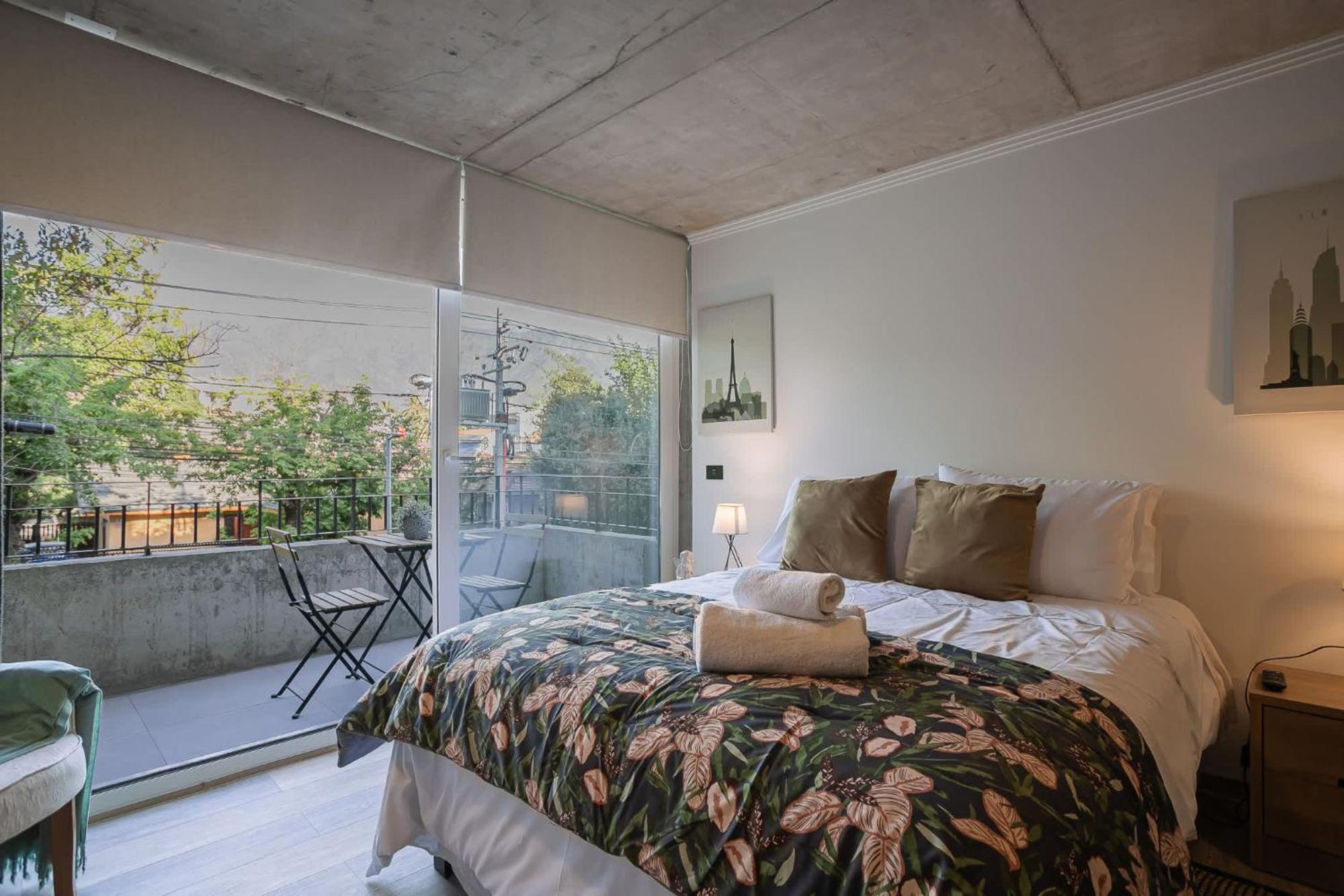 Enjoy La Reina In Cozy Santiago